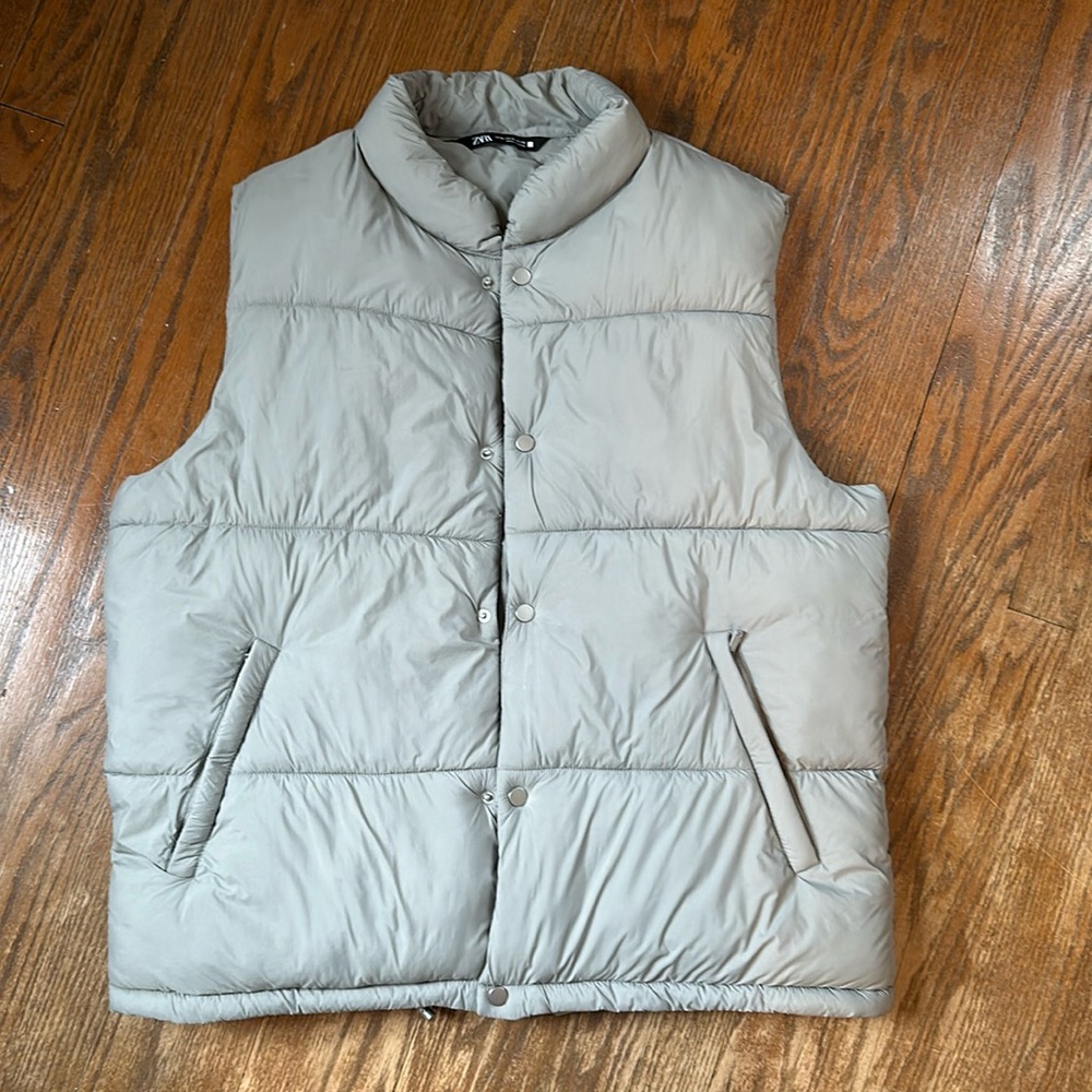 Zara Men’s XL Puffer Vest - grey